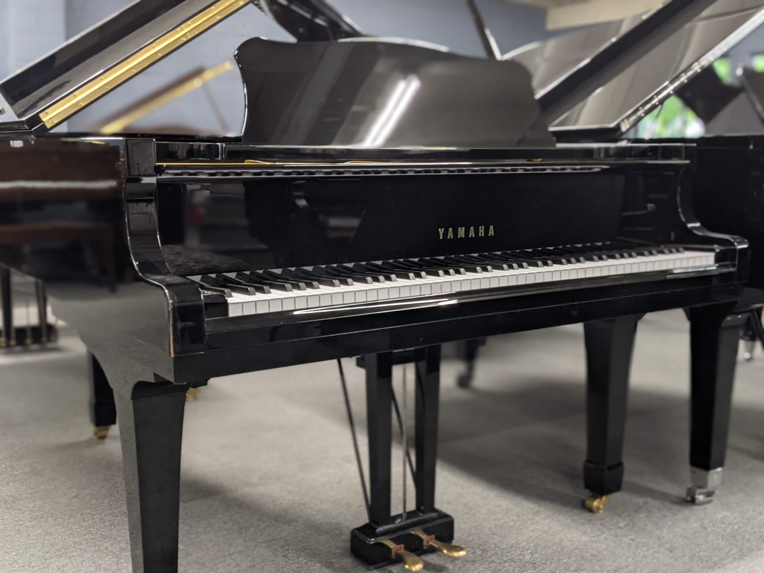 Yamaha G3 6'1" Grand Piano in High Polished Ebony DC Piano Company