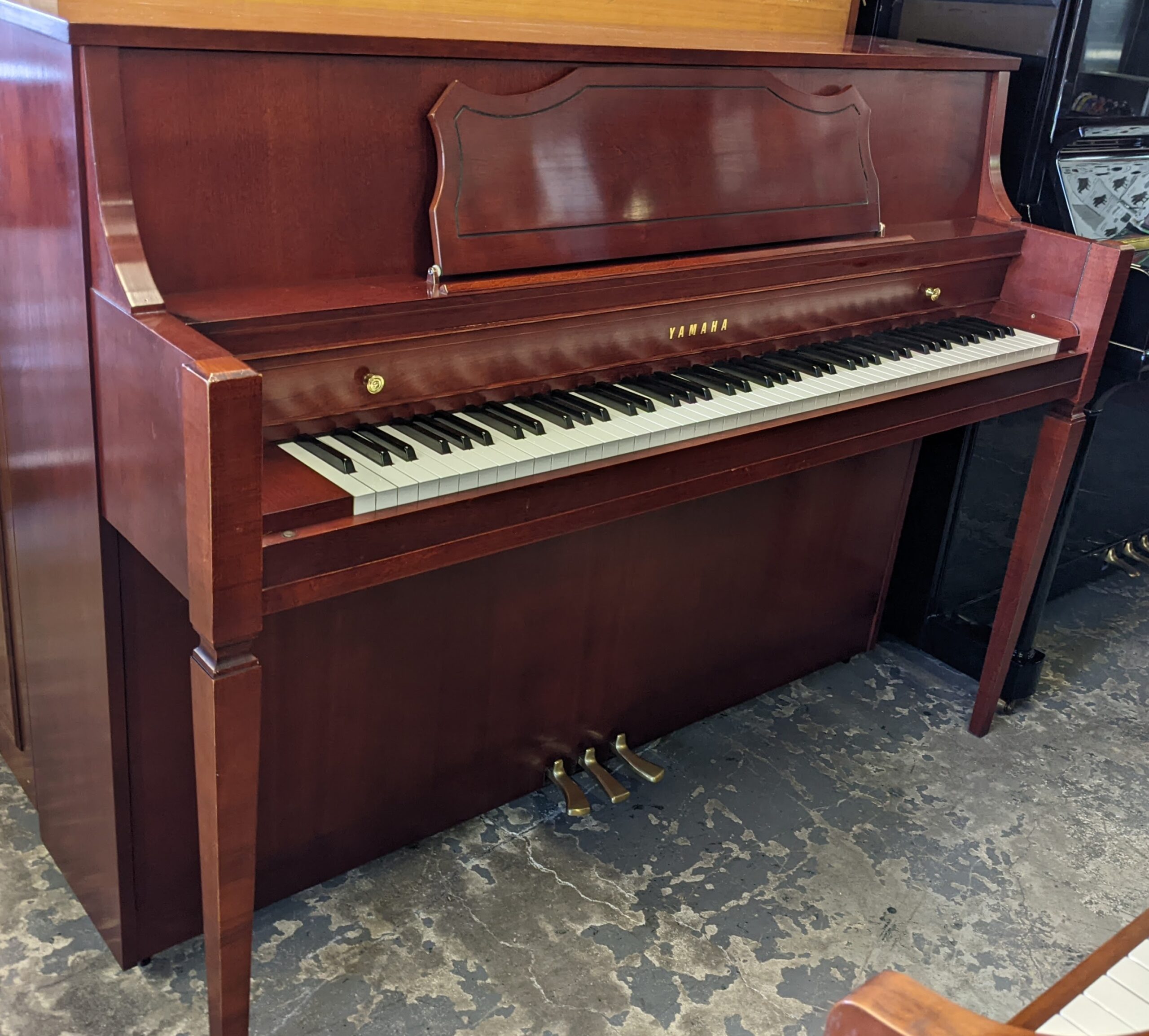 Yamaha M450C in Satin Cherry Console # 302793