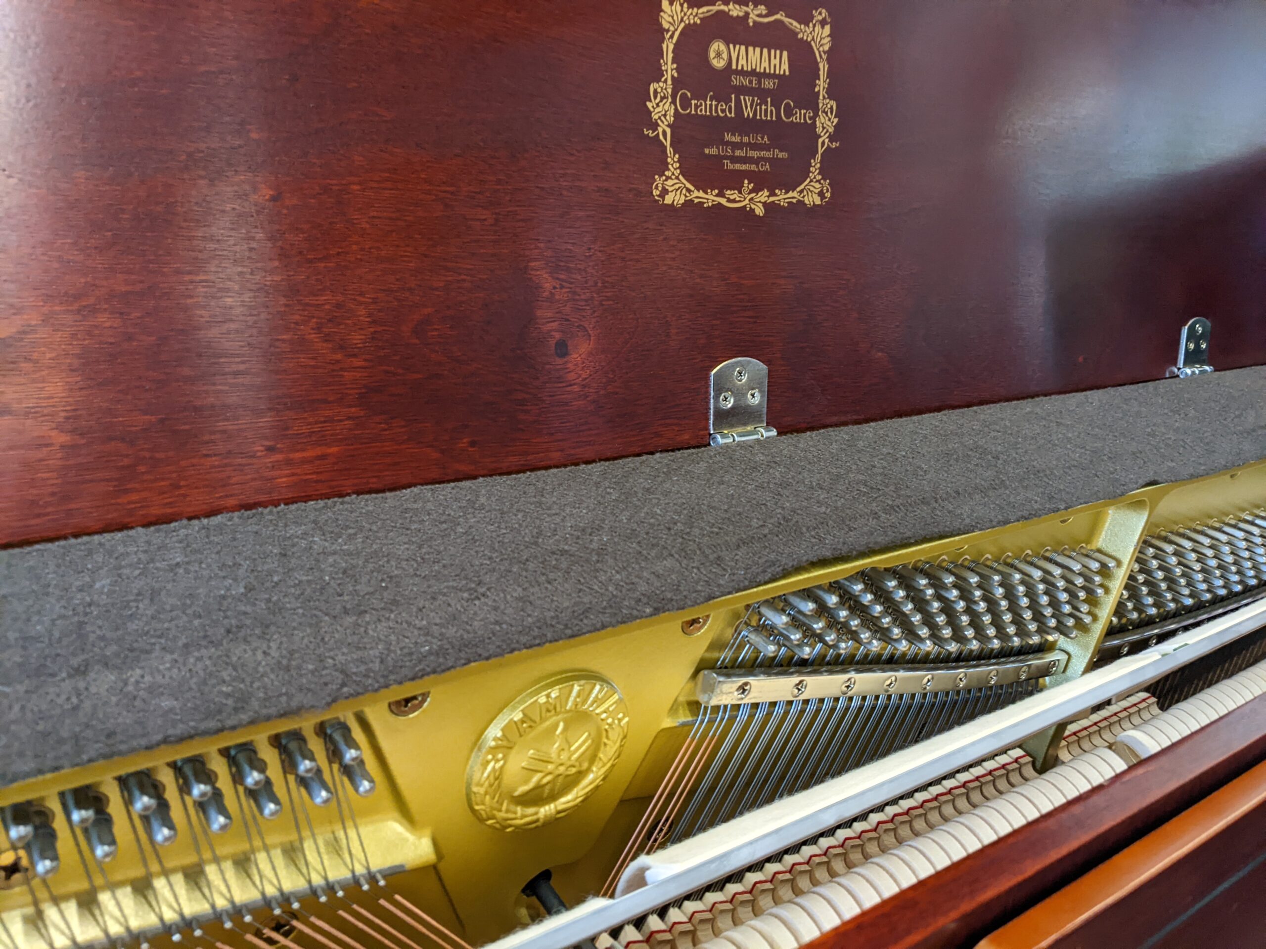 Yamaha M450C in Satin Cherry Console # 302793 - Image 5