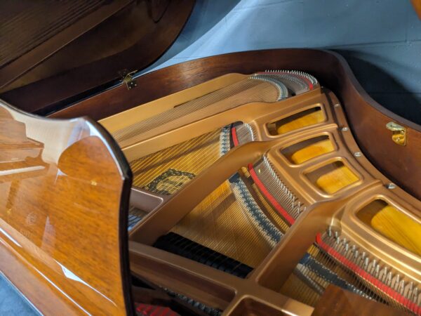 Yamaha GH1 Baby Grand in High Polished Mahogany - Image 4