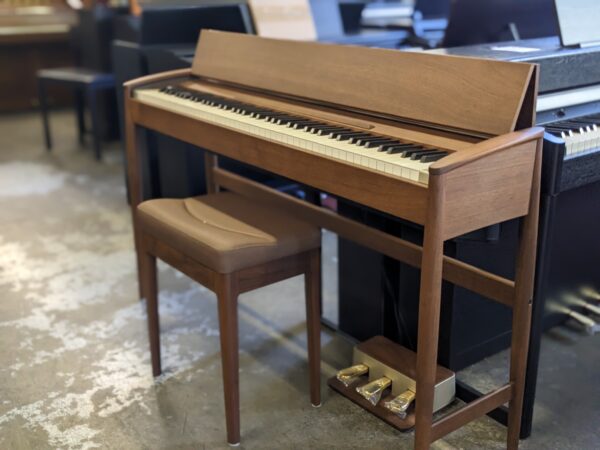 Roland Kiyola KF10 Digital Piano