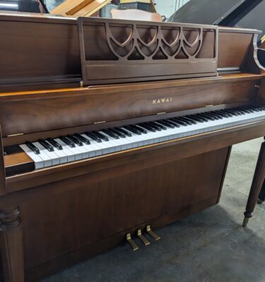 Kawai Console in Satin Walnut #K667321