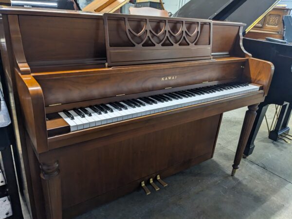 Kawai Console in Satin Walnut #K667321