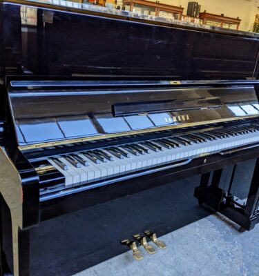 Yamaha U1 48" Upright Piano in High Polished Ebony