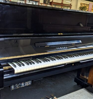 Yamaha U1 - 48" upright in High Gloss Ebony with Silent System