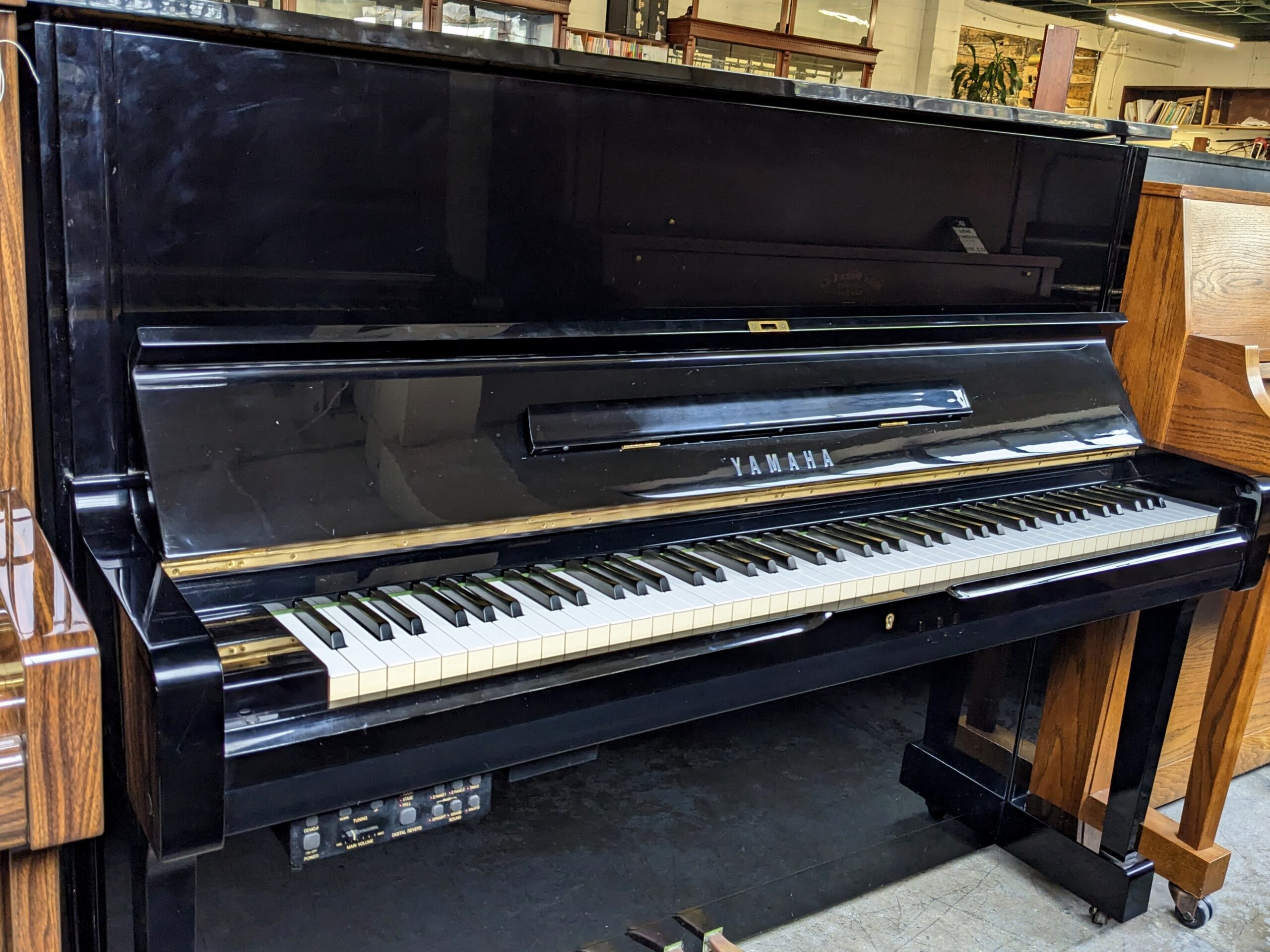 Yamaha U1 - 48" upright in High Gloss Ebony with Silent System