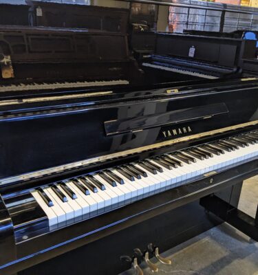 Yamaha U3 Upright Piano in High Polished Ebony