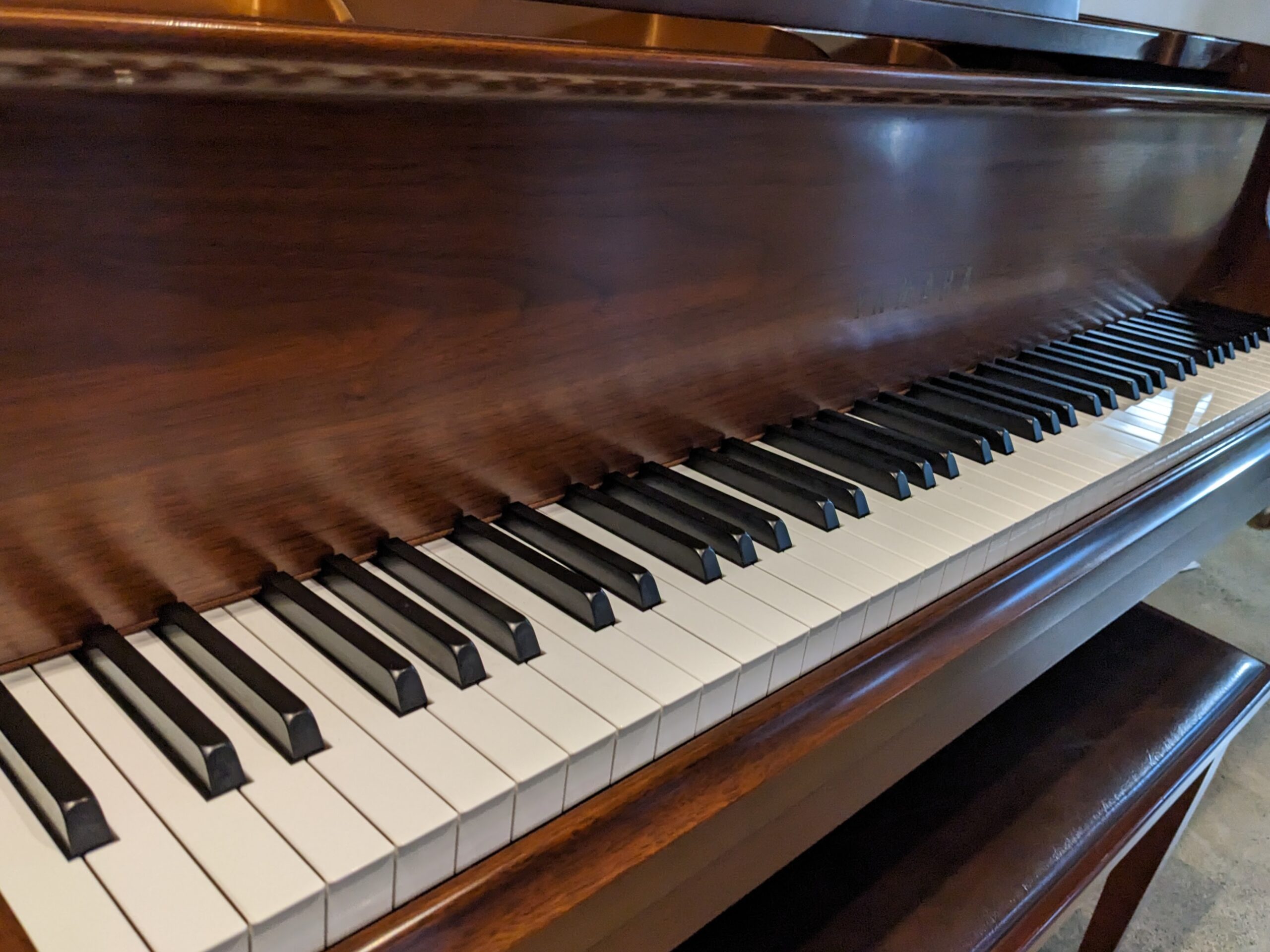 Yamaha GH1 Baby Grand in Satin Mahogany # B5812260 - Image 6