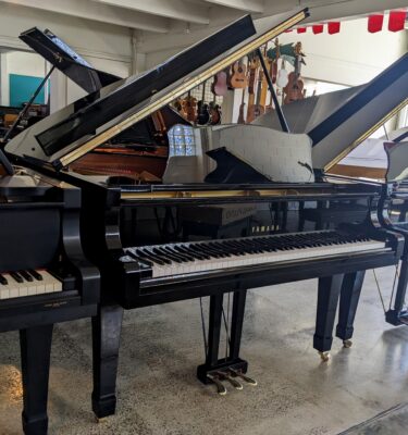 Yamaha G2 5'8" Grand Piano in High Polished Ebony #E5091603