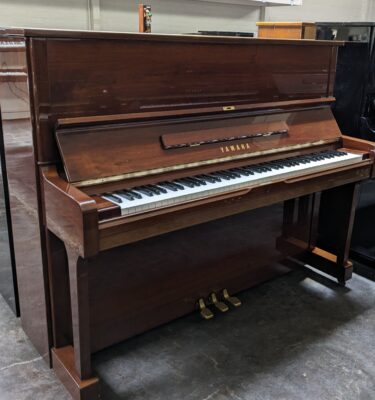 Yamaha U1 48" Upright Piano in High Polished Walnut # A3902438